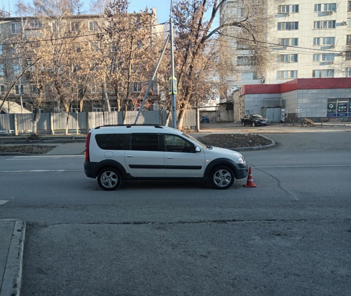 «Лада Ларгус», сбивший пожилую женщину. Фото: УМВД России по Оренбургской области