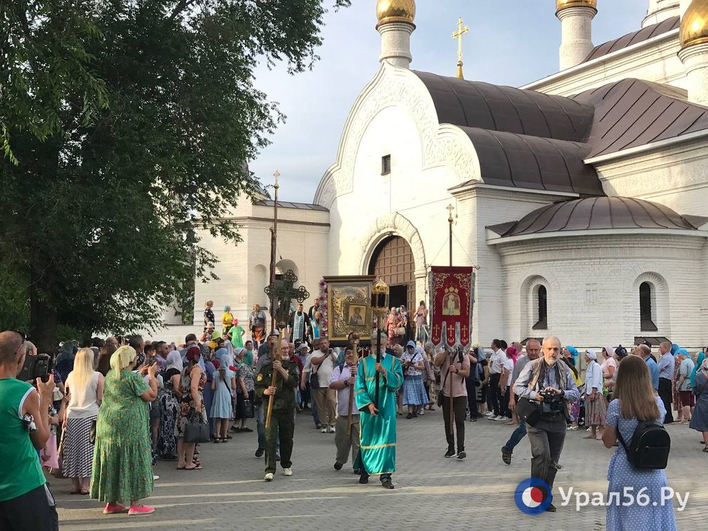 Крестный ход в честь Табынской иконы Божьей Матери в Орске, фото из архива