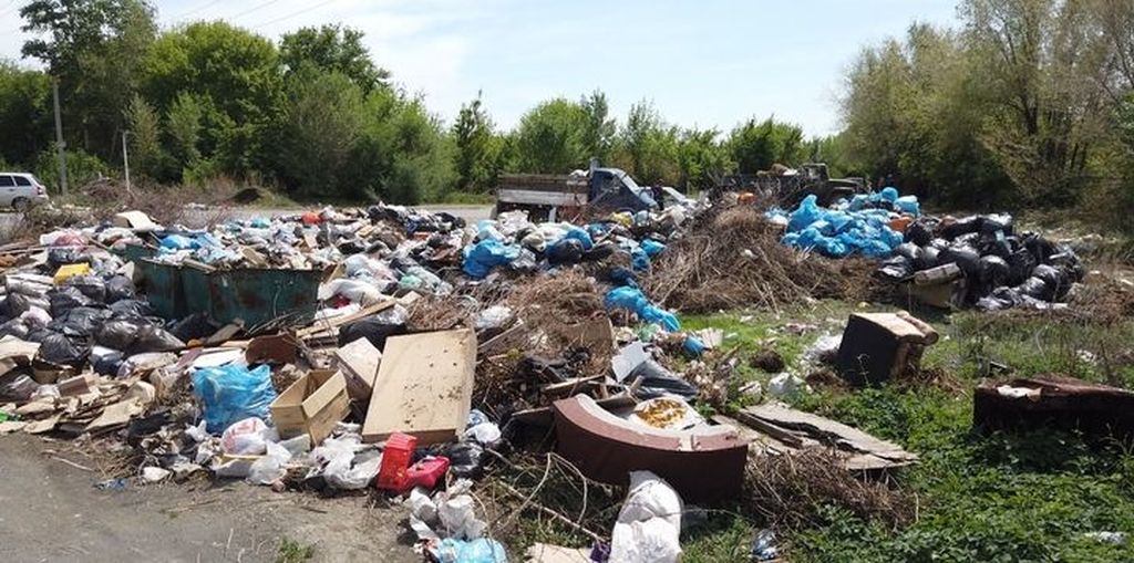 Одна из несанкционированных свалок в Орске. Фото: пресс-служба администрация Орска