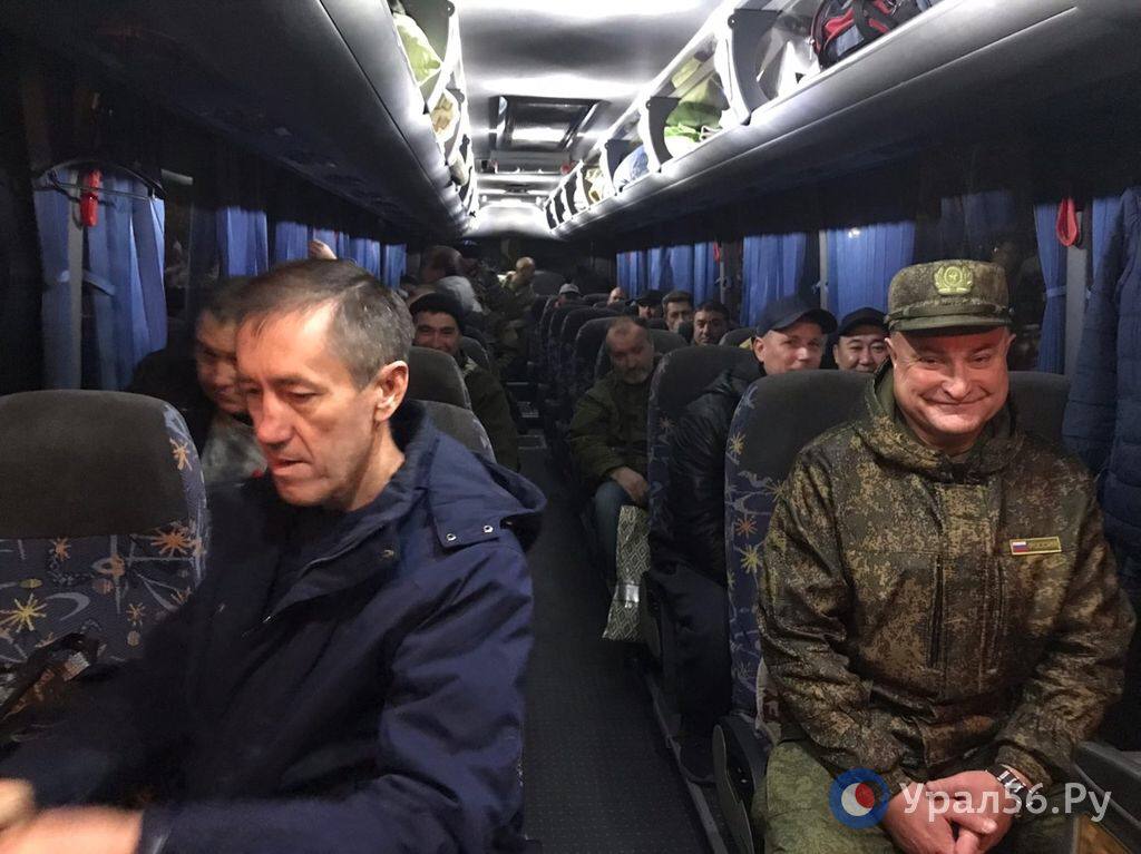 Проводы добровольцев в Орске