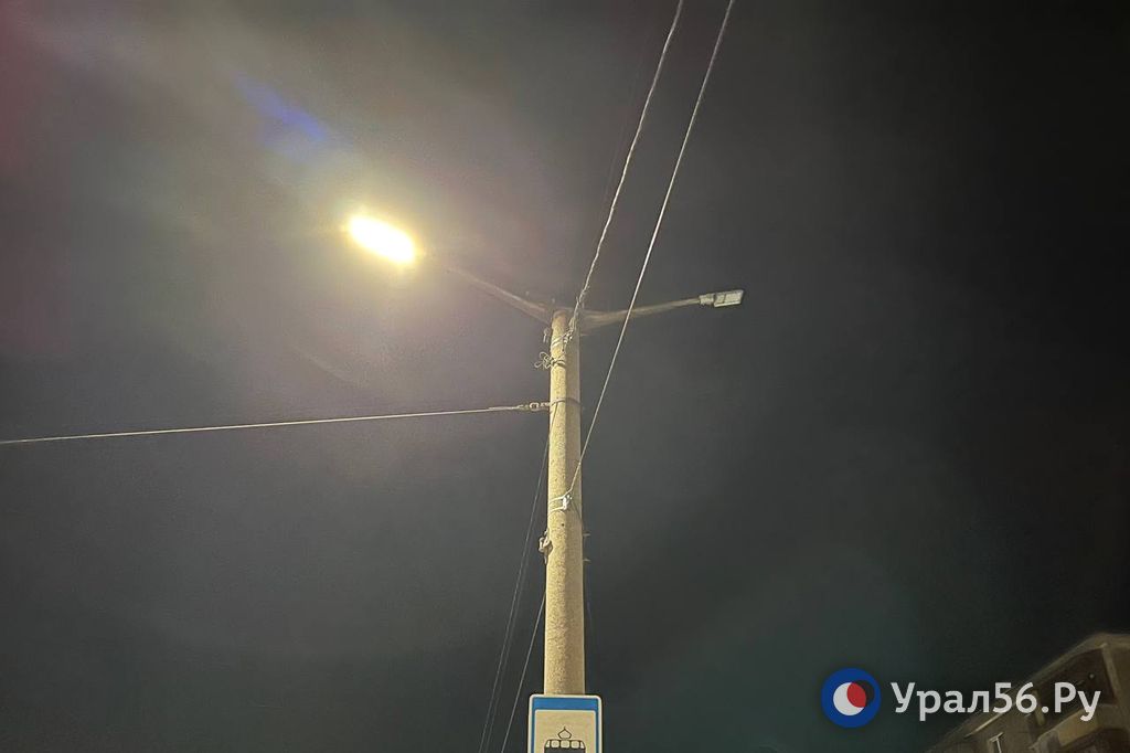 На остановке «Луч» в Орске