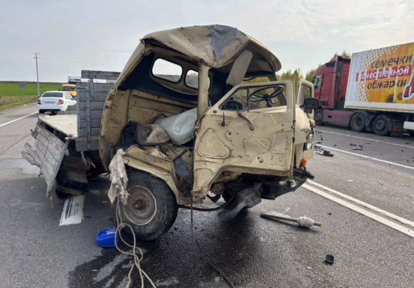 УАЗ на месте аварии. Фото: УМВД России по Оренбургской области