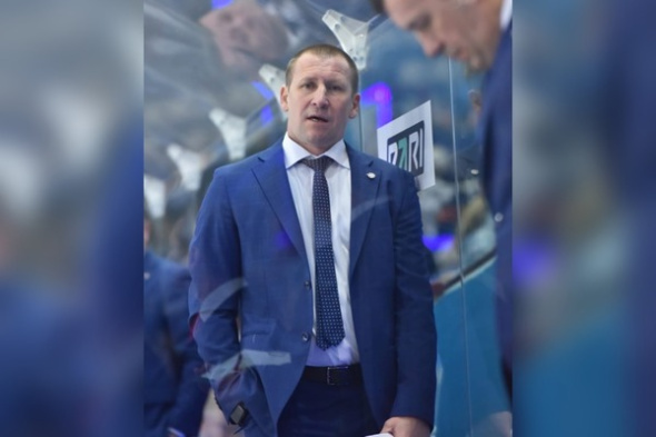 Главный тренер «Южного Урала» Виталий Казарин признался, что ему стыдно за плохой сезон перед болельщиками