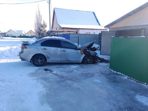 Хозяин Mitsubishi Lancer X спалил автомобиль в Соль-Илецке, пытаясь подогреть его тепловентилятором