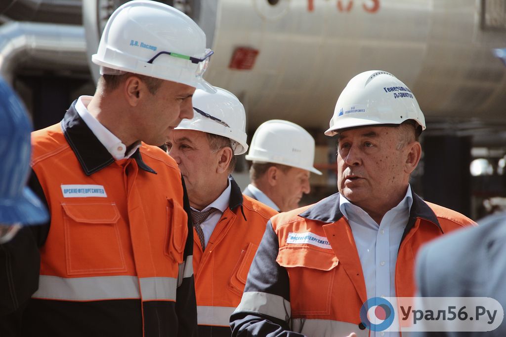 Денис Паслер и гендиректор завода