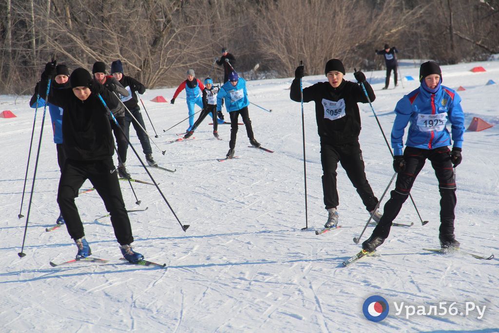 На финище заезда школьников. Оренбург, 10 февраля 2024 года