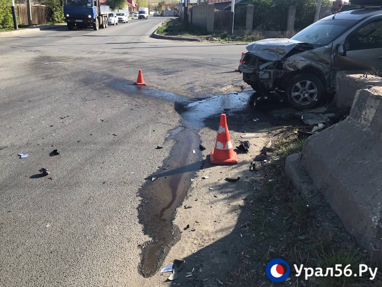 ДТП на пересечении улиц Тагильской и Елшанской в Орске