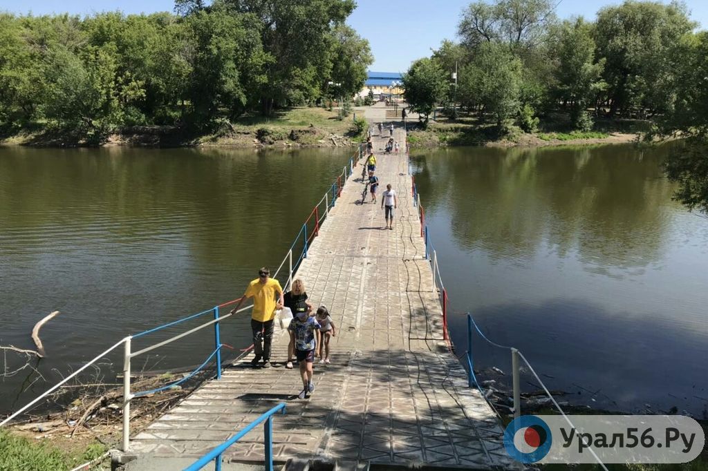 Мост, ведущий в парк Строителей