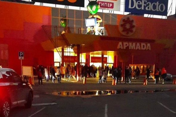В Оренбурге эвакуируют «Армаду» из-за тревоги о минировании