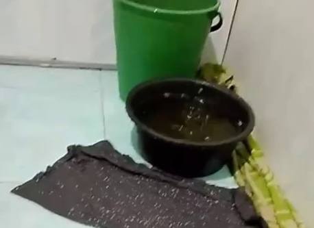 Потоп в квартире в доме на улице Ткачева, 10, фото: скрин с видео