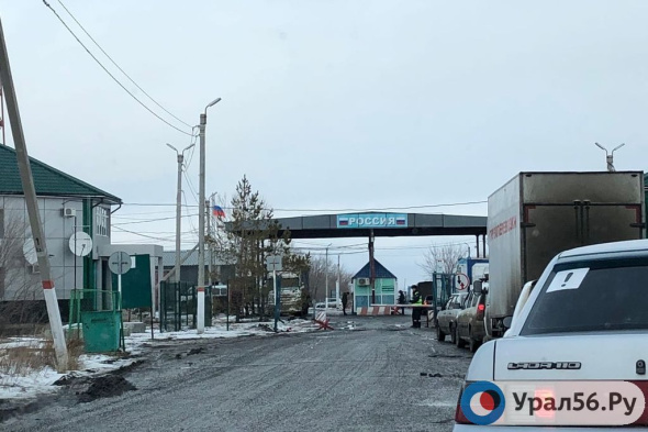 Мигрант через Орск в Казахстан пытался вывезти военное обмундирование, рассчитанное на две роты солдат