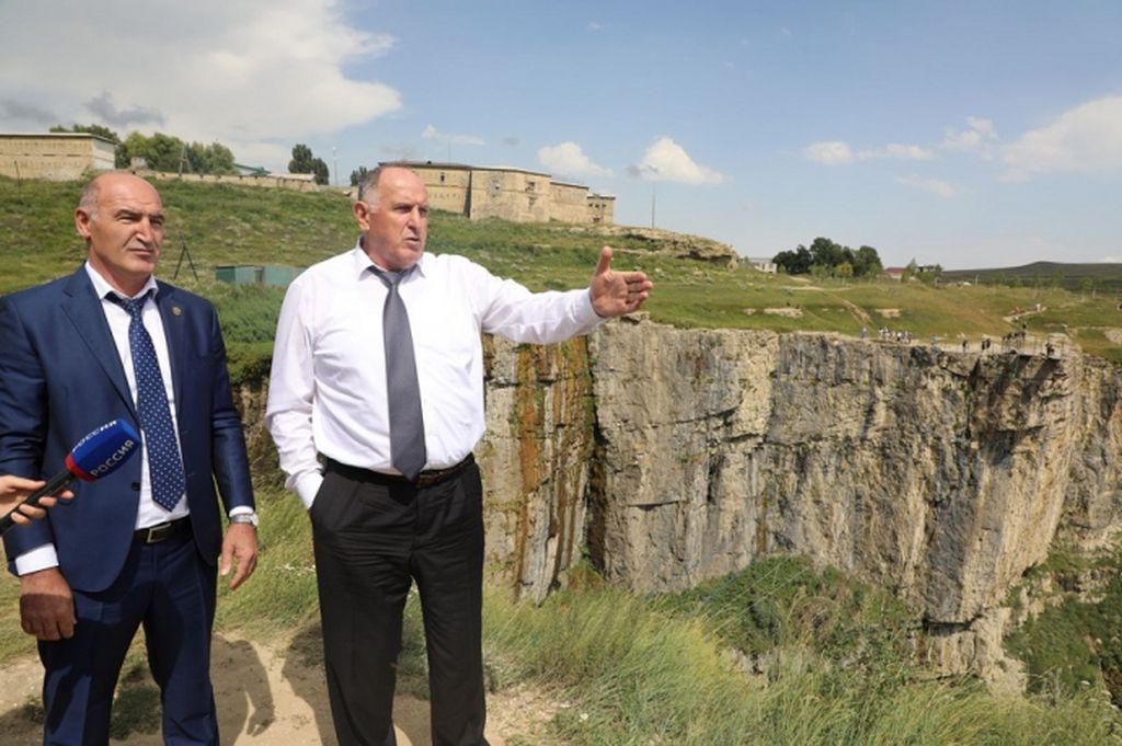 Председатель правительства Дагестана Абдулмуслим Абдулмуслимов накануне побывал на каньоне