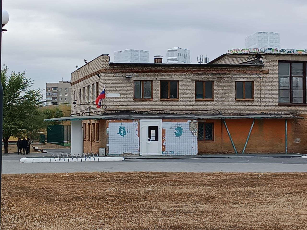 Ремонт кровли, фото администрации Орска