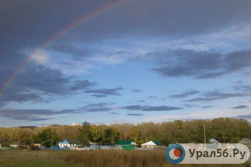 Радуга в небе над Оренбургской областью. Фото: Артем Абаполов 