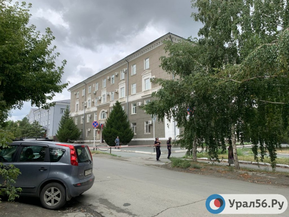В Оренбурге, Орске и Соль-Илецке эвакуируют суды