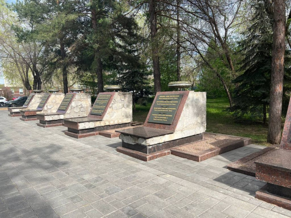 Мемориальный комплекс «Аллея Героев» в Оренбурге перед 9 мая находится в неудовлетворительном состоянии