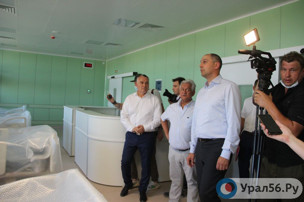 Денис Паслер осматрел здание диспансера 