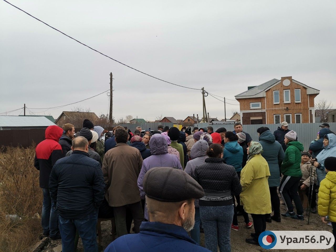 Участники народного схода членов СНТ «Медик» и «Строитель».