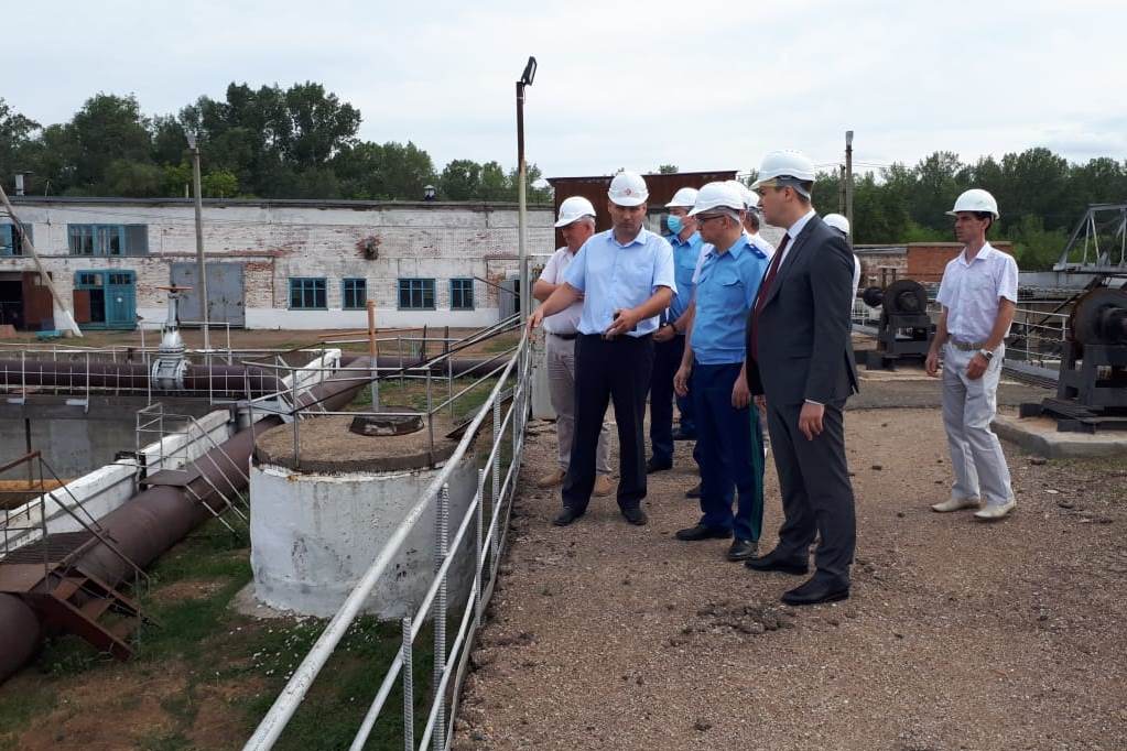 Прокурор Оренбургской области Руслан Медведев поручил установить экопост в Бузулуке из-за жалоб на запах сероводорода
