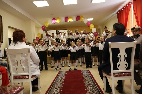 Выступление учеников Медногорской школы искусств