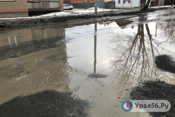 Более 700 000 рублей получит владелица Toyota Camry из Оренбурга за гидроудар от лужи