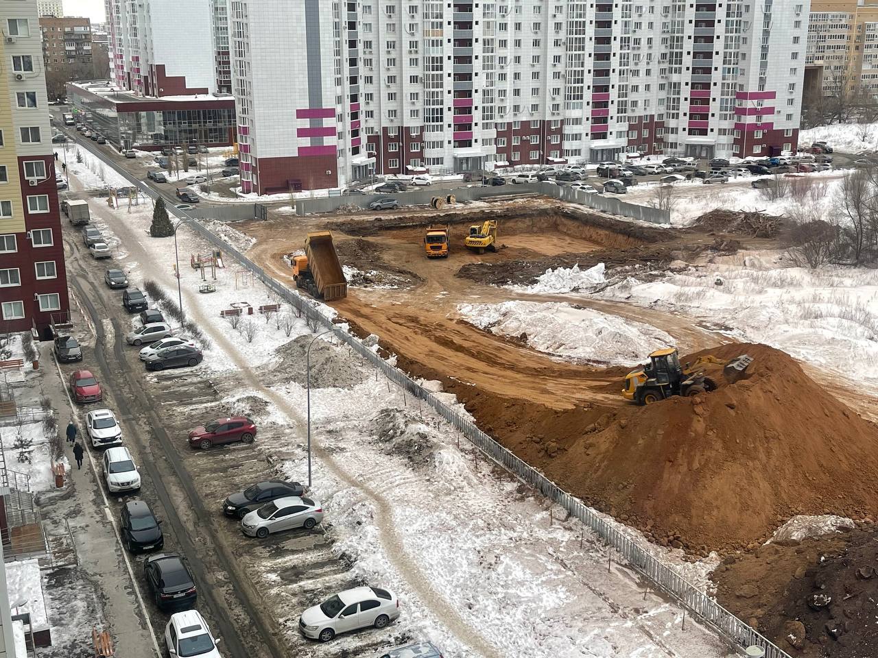 Стройка возле домов. Фото прислали подписчики 