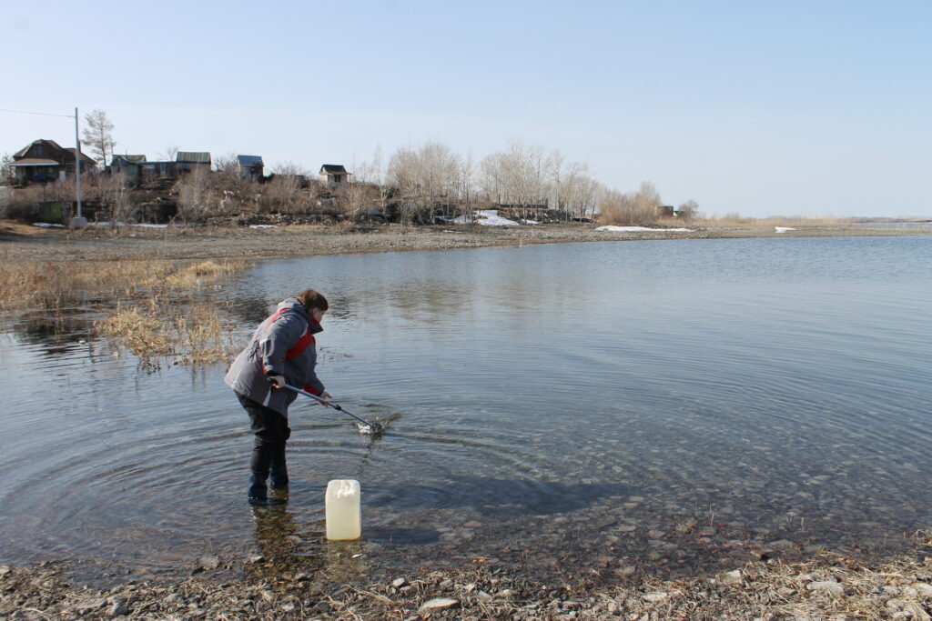 Забор поверхностной воды. Фото: Управление эксплуатации Ириклинского водохранилища