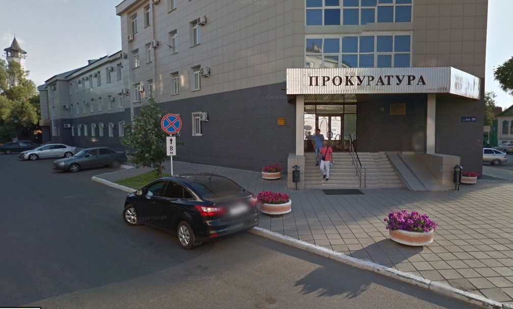 В Оренбурге прокуратура и ОБЭП проверили места, где хранятся рекламные конструкции