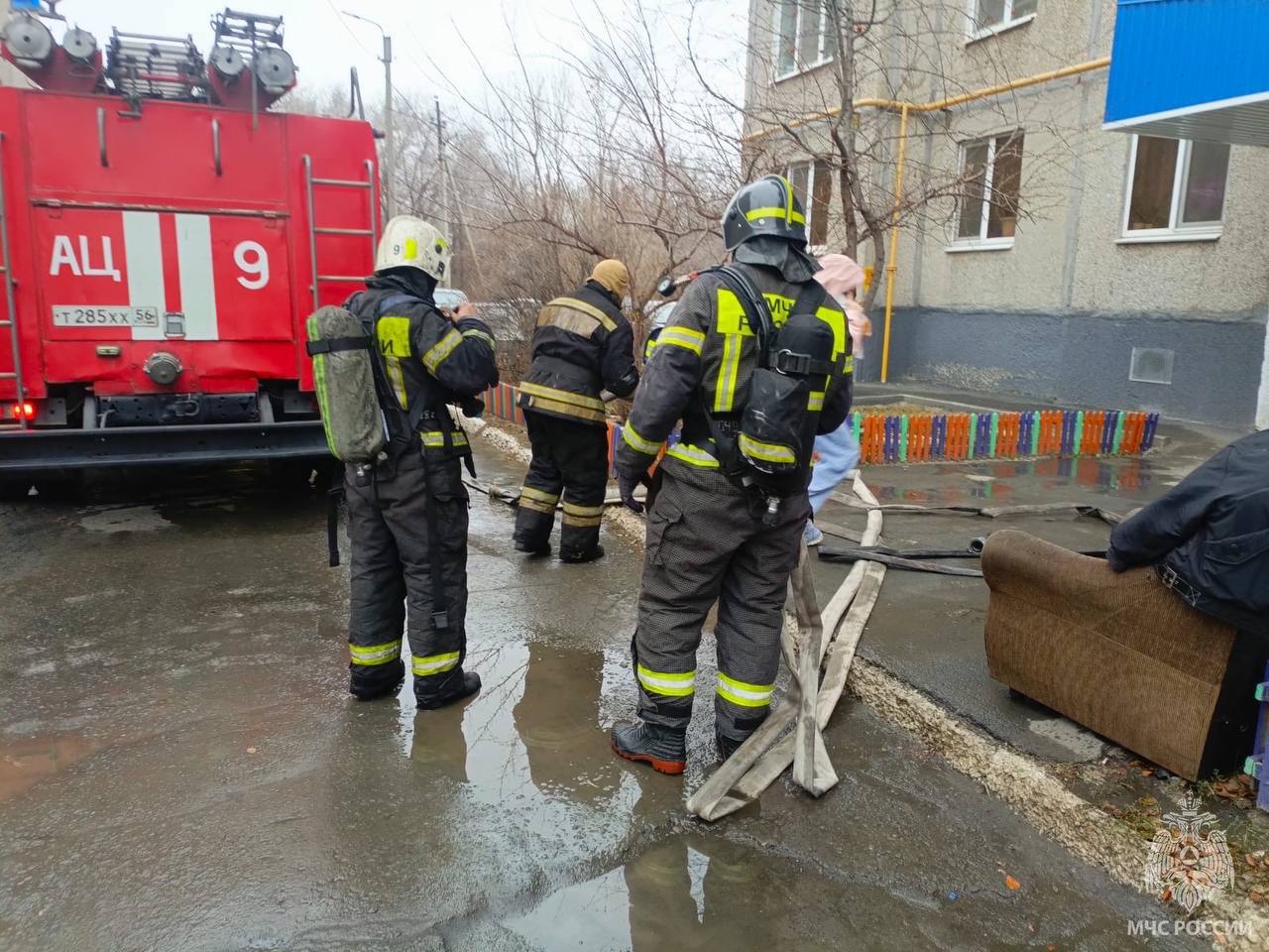 На месте пожара. Фото МЧС по региону 