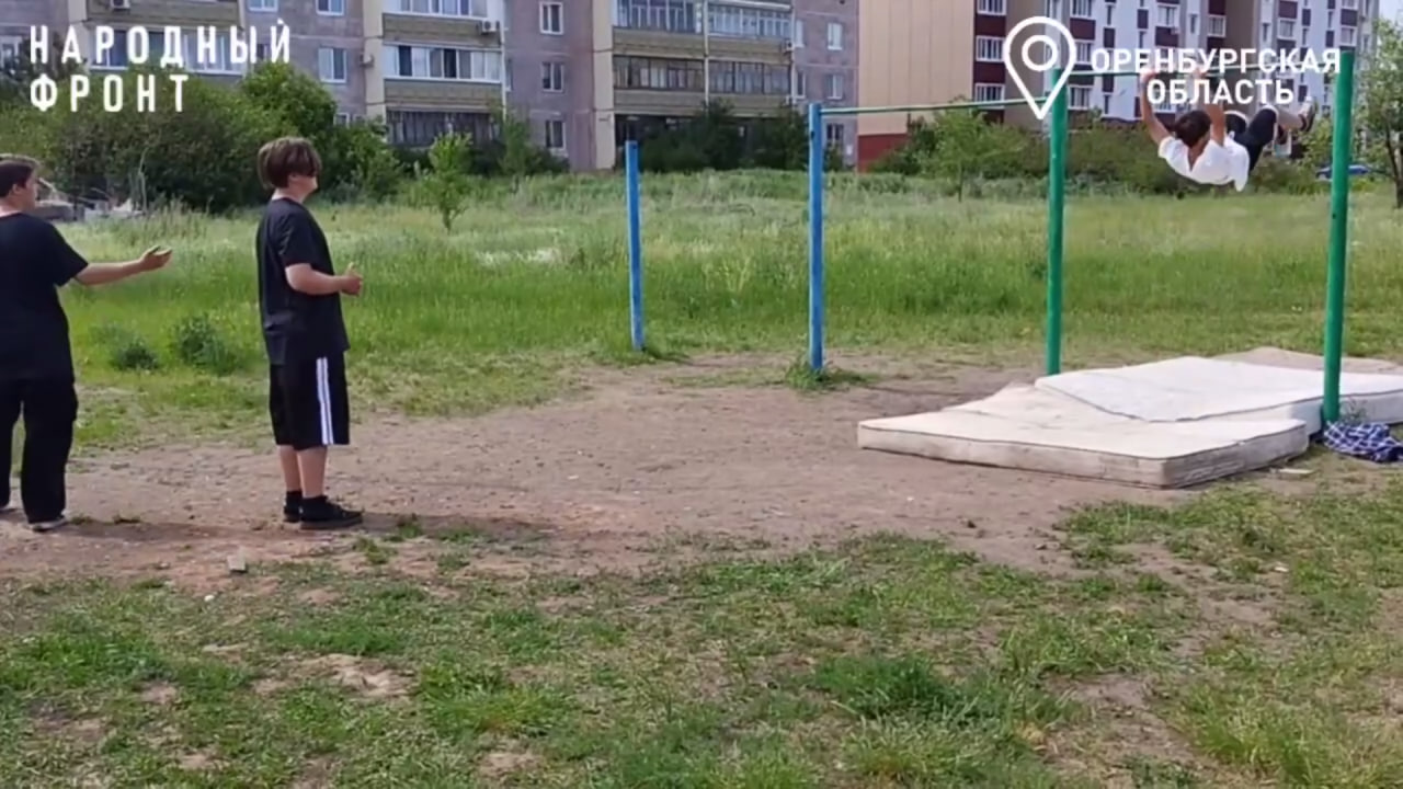 На детской площадке в Авиагородке. Источник: региональное отделение Народного Фронта