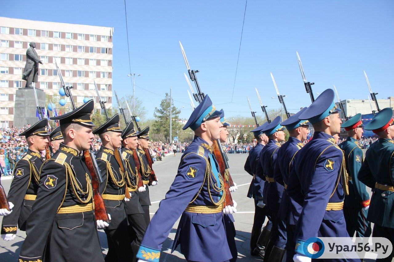 В Оренбурге прошел Парад Победы