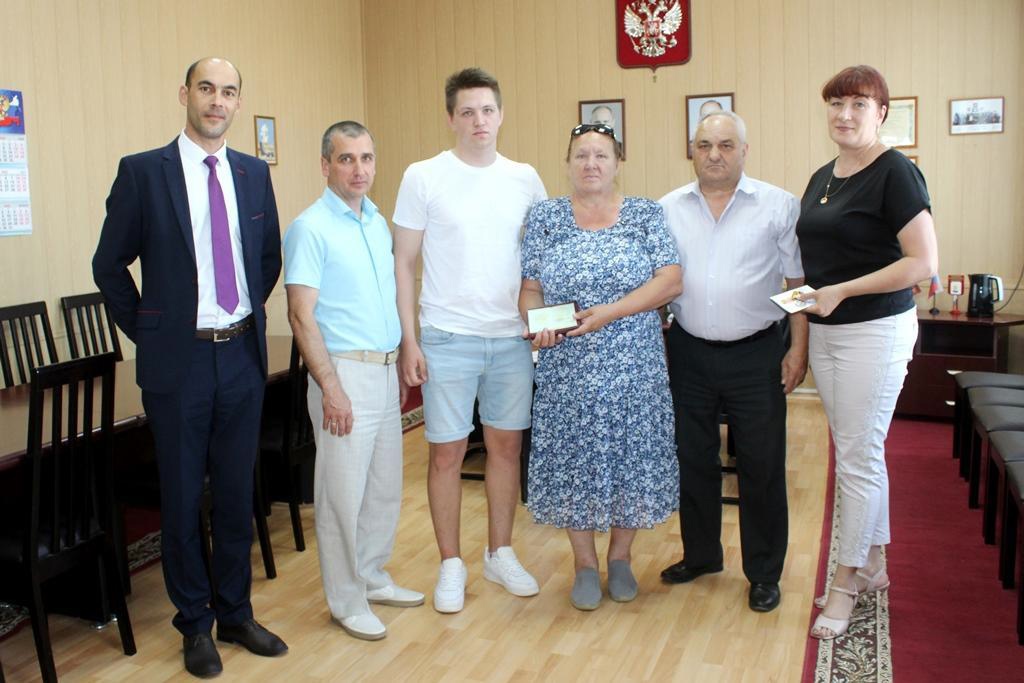 Два участника СВО из Оренбургской области получили госнаграды. Фото: пресс-служба Адамовского района