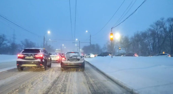 В мэрии назвали причину очередного отключения светофора на улице Донгузской в Оренбурге