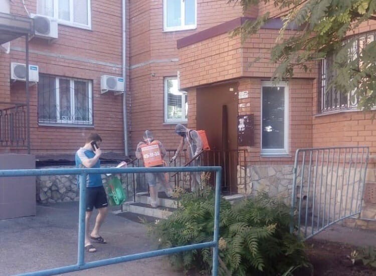 В Оренбурге на карантин закрыли подъезд дома по улице Комсомольской
