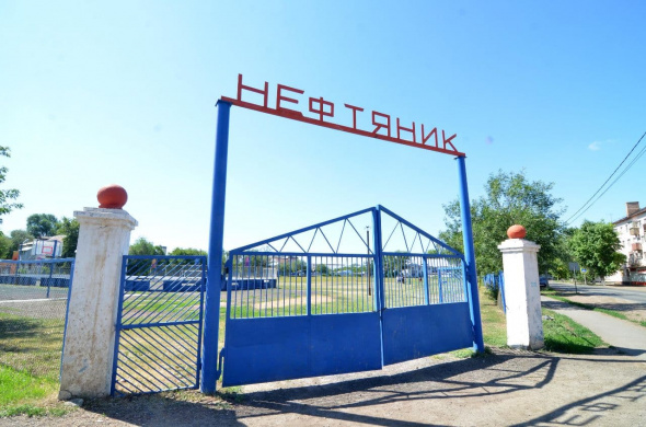 До конца октября в Оренбурге должны закончить реконструкцию стадиона «Нефтяник» 