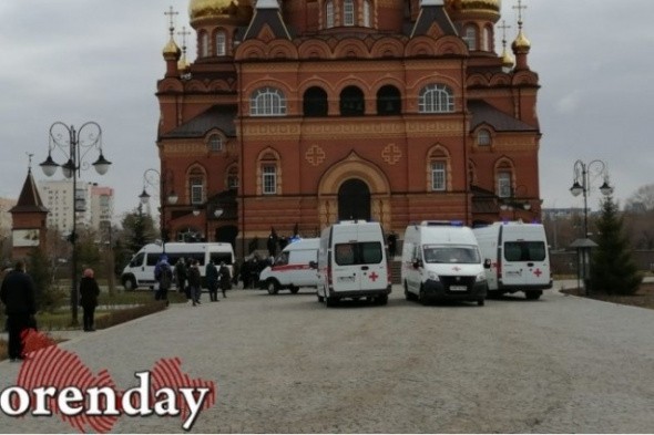 «Никакого кортежа не было»: главврач станции скорой помощи в Оренбурге про появление десятка машин на похоронах фельдшера