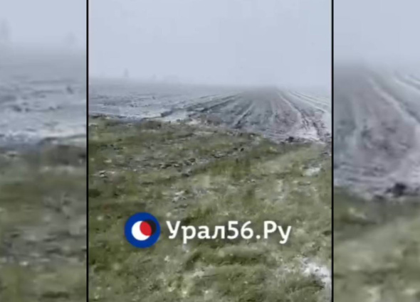 В Александровском районе Оренбургской области пошел снег (видео)