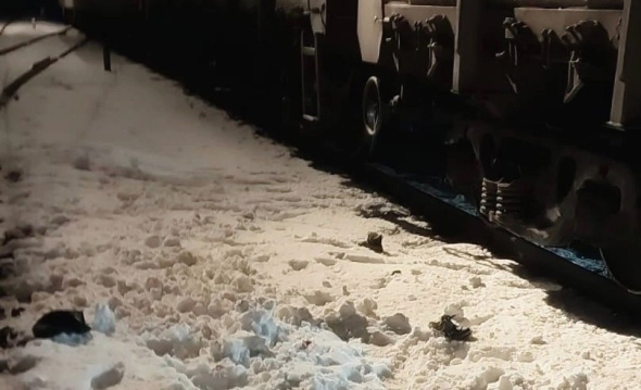 В Оренбургской области поезд сбил 7-летнего мальчика на железнодорожных путях. Ребенок попал в реанимацию