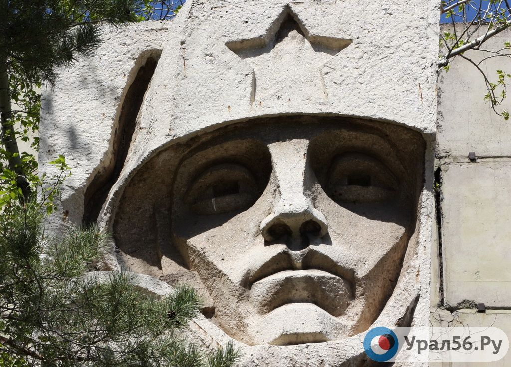 Стела была отлита здесь же, на орском заводе