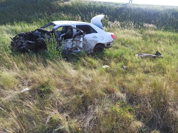 В ДТП с грузовиком в Оренбургской области погибла 28-летняя девушка 