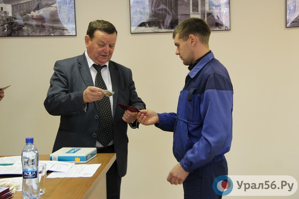 Правительство Оренбургской области потратит 820 тыс руб на удостоверения и знаки для дружинников