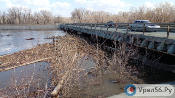 Паводок-2023: В Первомайском районе закрыли низководный мост через реку Таловая