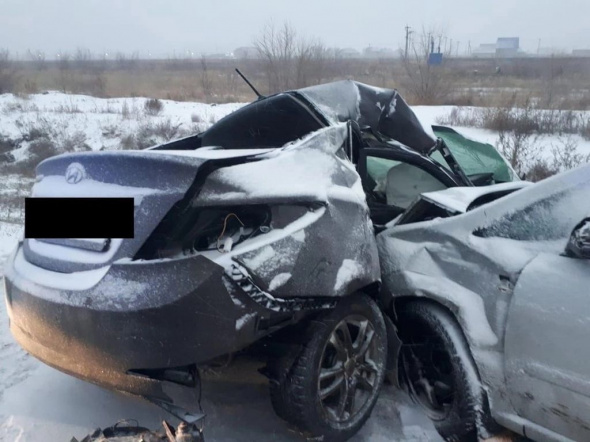Под Соль-Илецком в ДТП погибла 54-летняя женщина, трое пассажиров госпитализированы в больницу
