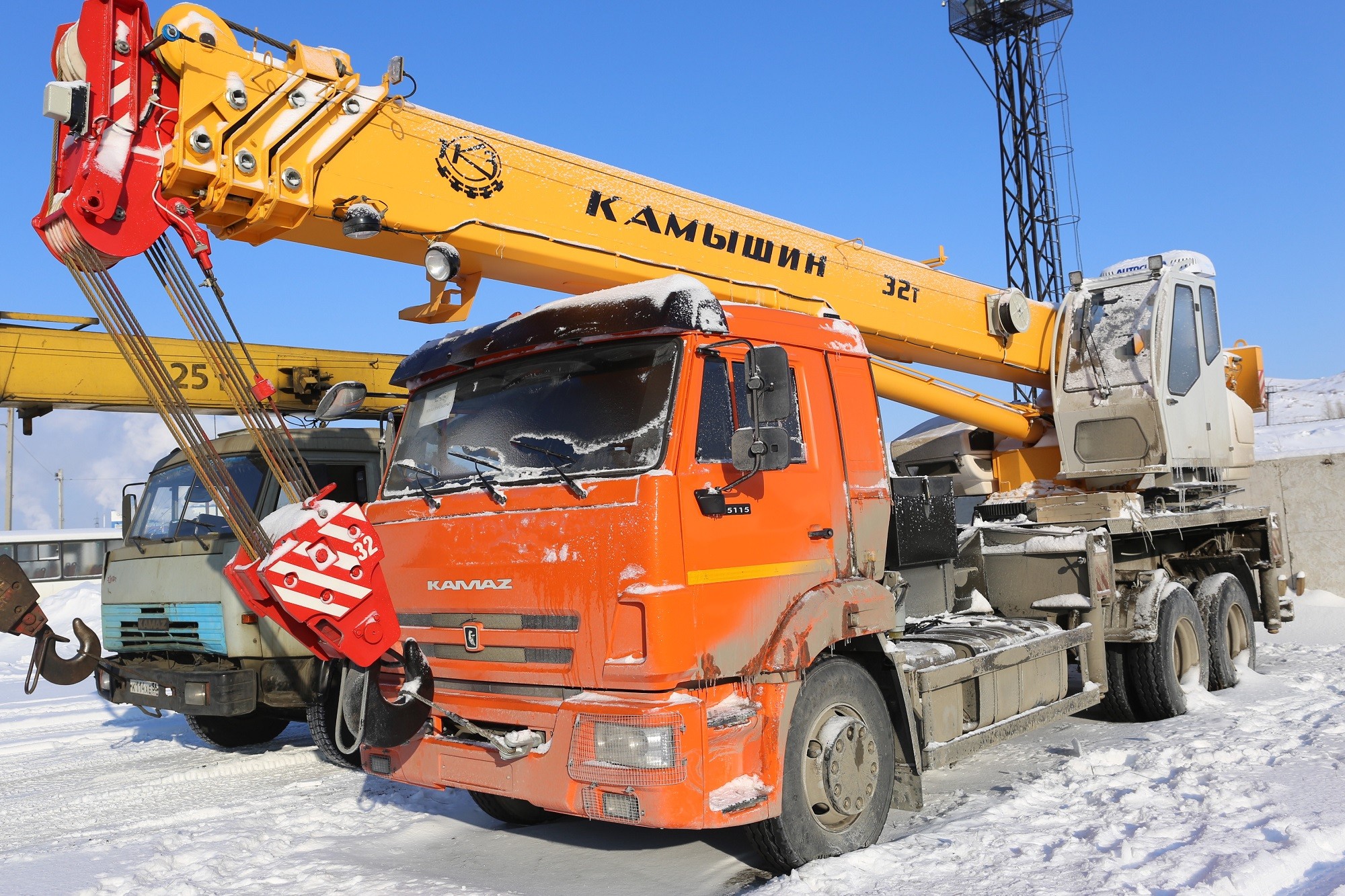 Автопарк ММСК пополнился новой техникой