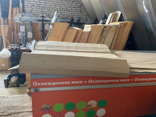 Холодильник в гараже. Источник: ТГ-канал Ксении Штефан