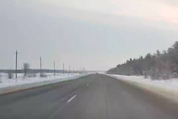 Обстановка на трассе Оренбург – Орск (выезд из Оренбурга). Стоп-кадр из видео очевидцев