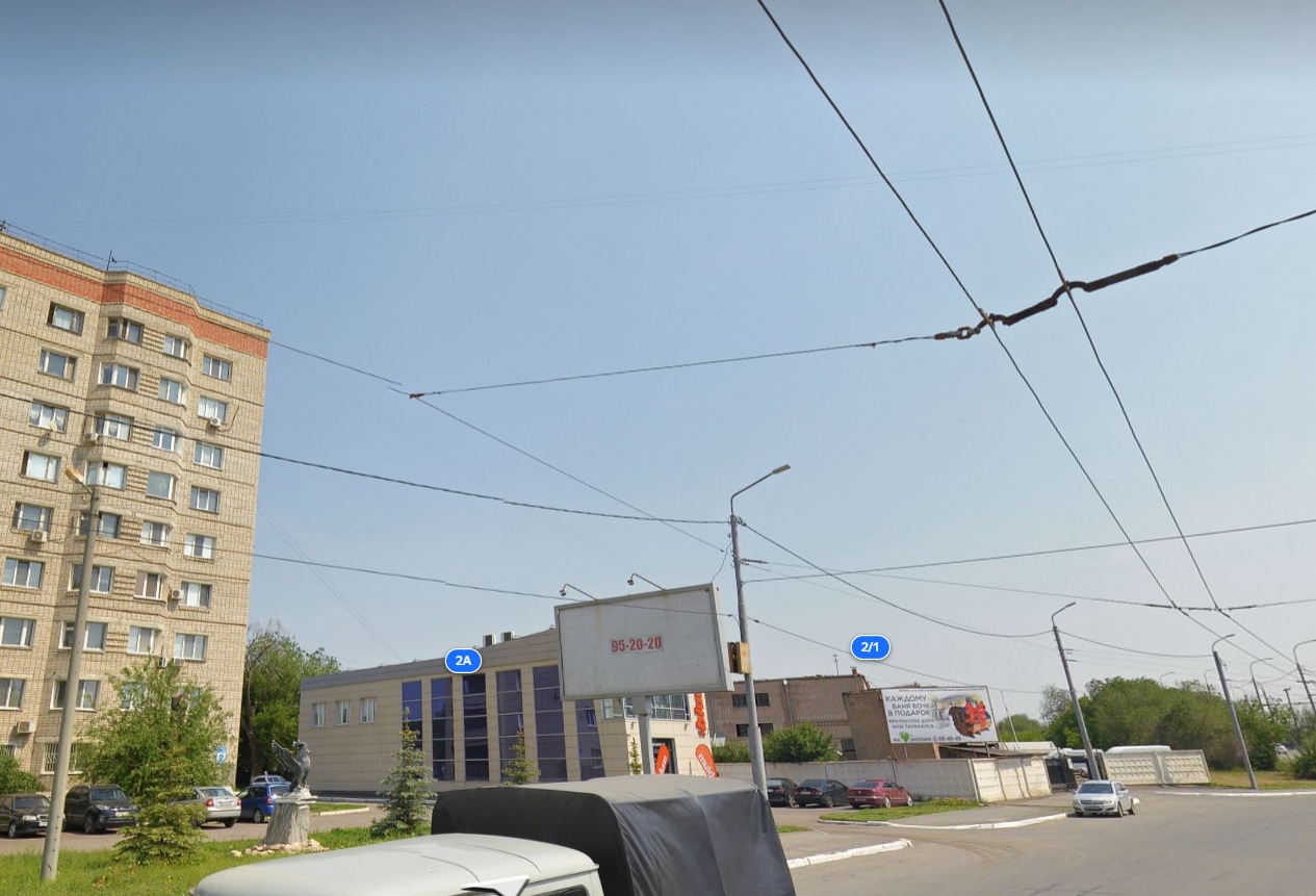 ЛЭП в районе дома 2а по пр. Бр. Коростелевых. Скрин с карт Яндекс