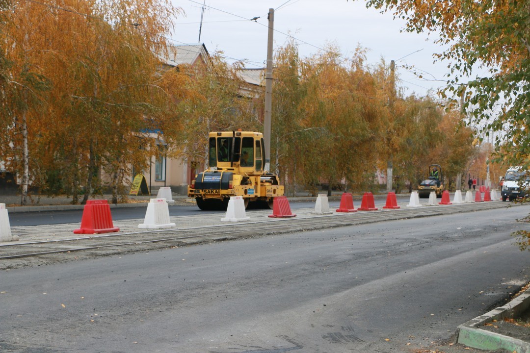 Ремонтные работы на улице Строителей. Фото: пресс-служба администрации Орска