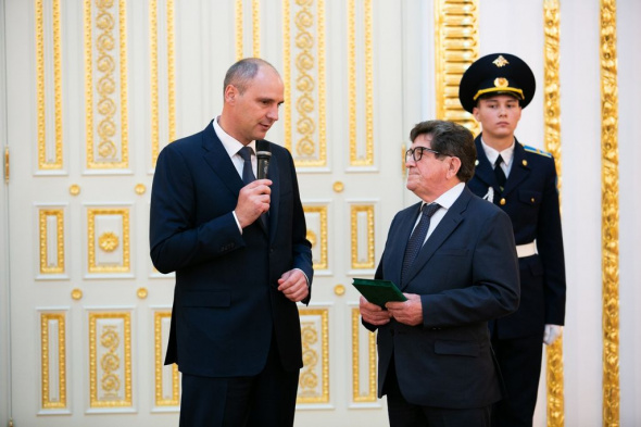 Губернатор Денис Паслер вручил государственные награды работникам финансовых органов Оренбургской области