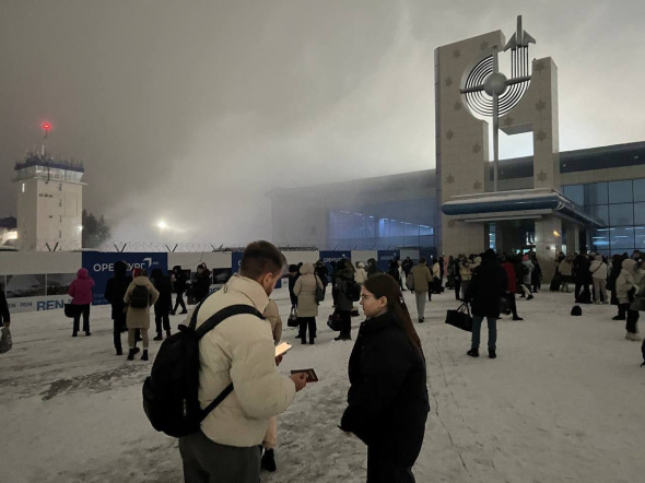 В аэропорту Оренбурга произошла не только задержка рейсов, но и эвакуация пассажиров